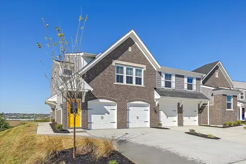 447 Chambers Bay Pl, Lebanon, OH 45036