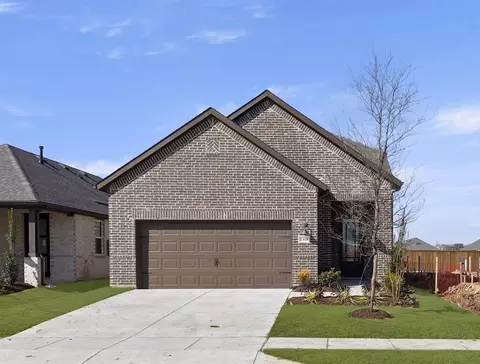 1709 Coachman Dr, Forney, TX 75126