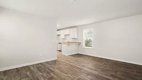 Living - 4029 Chase Dr SW, Supply, NC 28462 photo 1 of 2