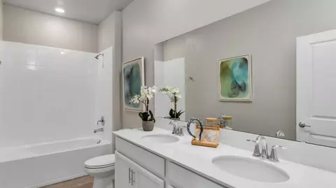 Bath - 3178 Mindfullness Dr, Clermont, FL 34714 photo 3 of 3