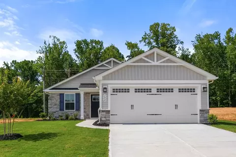 136 Villanova Dr, Gray Court, SC 29645