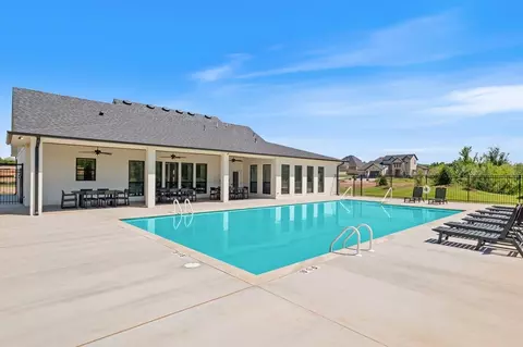 Exterior - 4740 Mill Rd, Edmond, OK 73003 photo 2 of 7