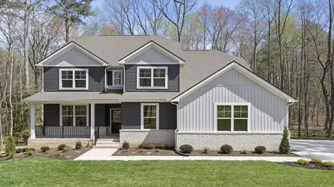 263 Heather Ln, Staunton, VA 24401