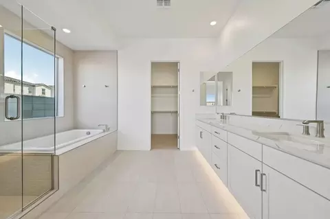 Bath - 10340 E Utopia Ave, Mesa, AZ 85212 photo 2 of 2