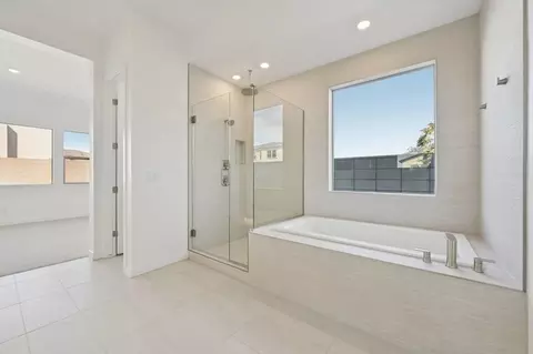 Bath - 10340 E Utopia Ave, Mesa, AZ 85212 photo 1 of 2