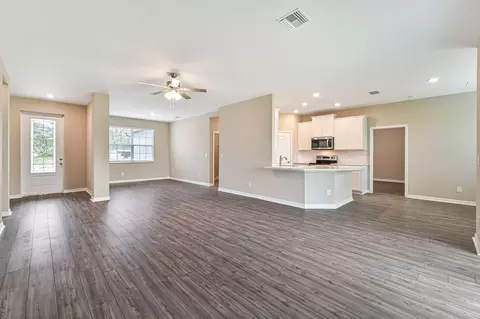 Living - 808 Gen D Macarthur Ave, Labelle, FL 33935 photo 2 of 2