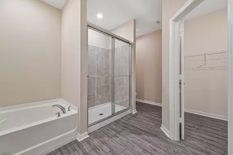 Bath - 808 Gen D Macarthur Ave, Labelle, FL 33935 photo 2 of 3