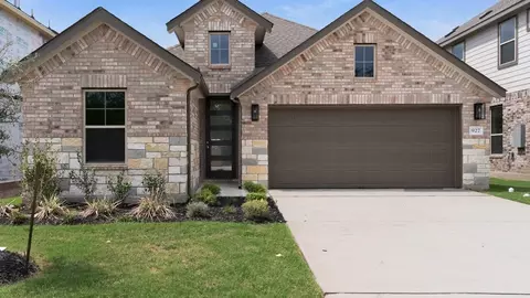 927 Creek Bed Dr, New Braunfels, TX 78130