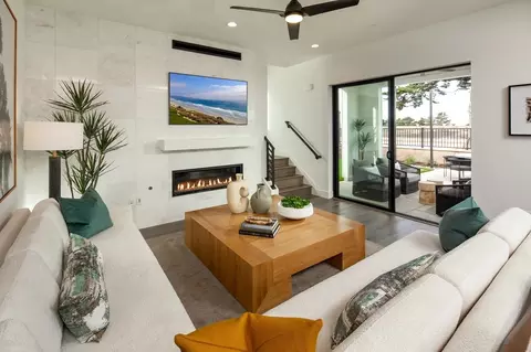 Living - 98 8th St, Marina, CA 93933 photo 1 of 3