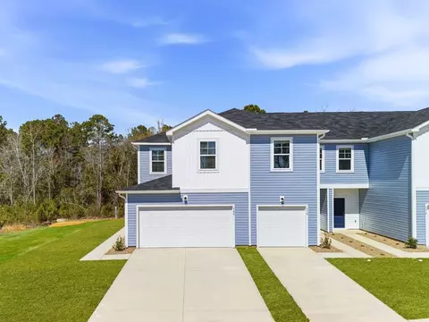 642 Sandy Hollow Dr, Jacksonville, NC 28540