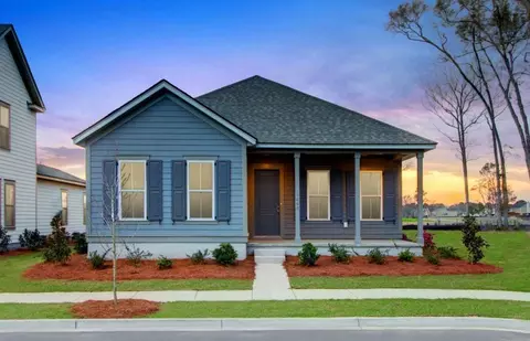 46 Oren St, Richmond Hill, GA 31324