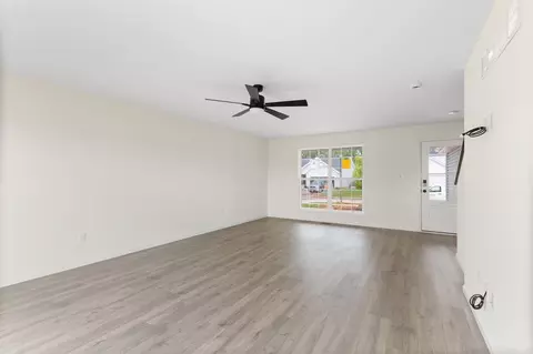Living - 295 Olympic Dr, Pacific, MO 63069 photo 4 of 4