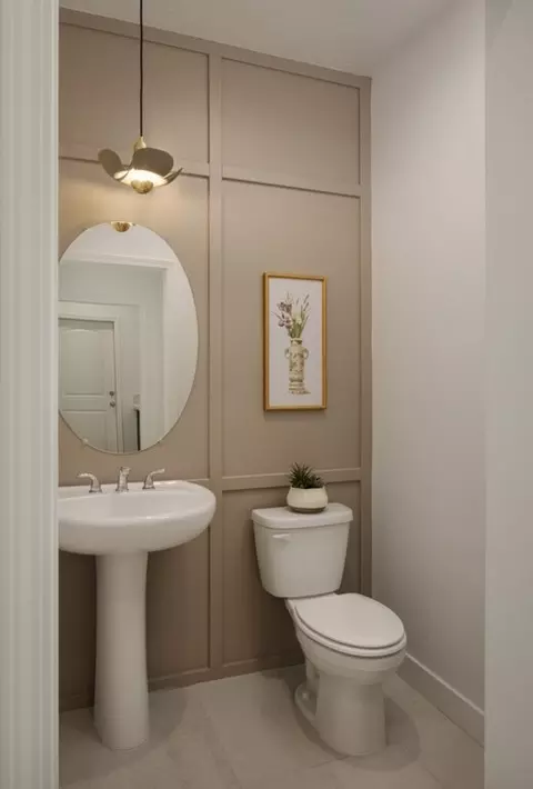 Bath - 1402 S Marcin St, Visalia, CA 93277 photo 1 of 6