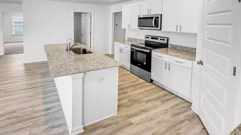 Kitchen - 59 Foxtrail Run, Freeport, FL 32439 photo 5 of 5