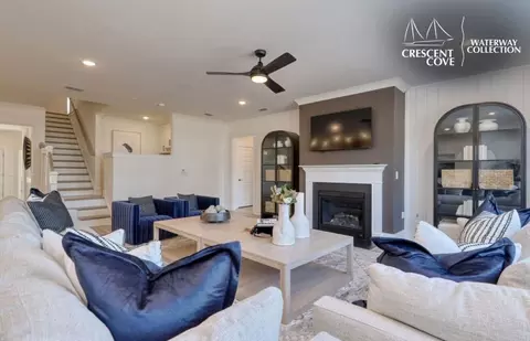 Living - 204 River Edge Dr, Myrtle Beach, SC 29588 photo 2 of 2