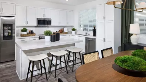 Kitchen - 865 Cheyne Loop UNIT 2, Chula Vista, CA 91911 photo 2 of 8