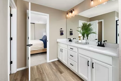 Bath - 4089 Estrella St, Brighton, CO 80601 photo 5 of 6