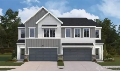 102 Meadowlark Ln, Brookville, OH 45309