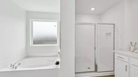 Bath - Knightsbridge, Alabaster, AL 35007 photo 3 of 7
