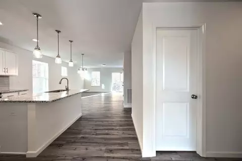 Entry Way - By Appointment Only, Codorus, PA 17362 photo 1 of 8