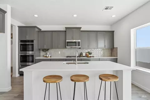 7560 E Dixon St, Nampa, ID 83687