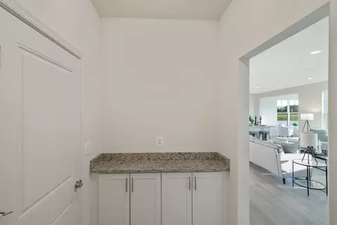 Entry Way - 988 Brookfield Dr, Dover, DE 19901 photo 3 of 11