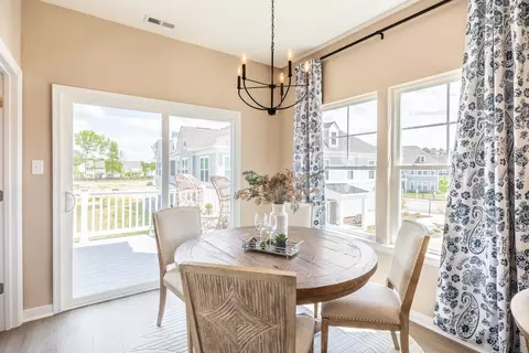 5335 Pointes End Way #202, Glen Allen, VA 23059