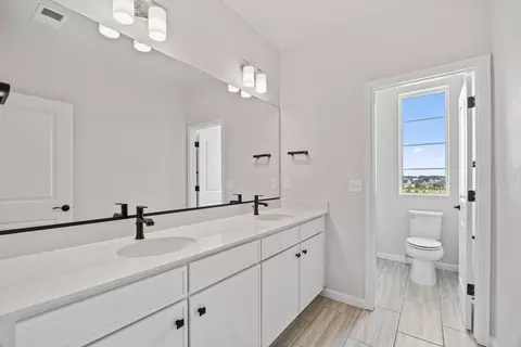 Bath - 24376 E 35th Dr, Aurora, CO 80019 photo 4 of 4