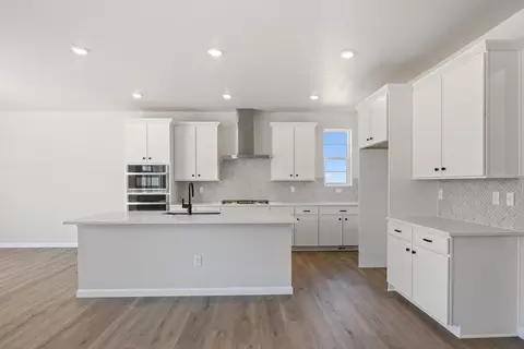 Kitchen - 24376 E 35th Dr, Aurora, CO 80019 photo 1 of 2