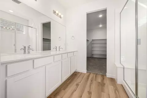 Entry Way - 2631 E 102nd Pl, Thornton, CO 80229 photo 5 of 8
