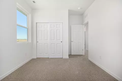 Bedroom - 2631 E 102nd Pl, Thornton, CO 80229 photo 6 of 10
