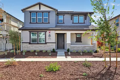 403 National Garden Ln, Vacaville, CA 95687