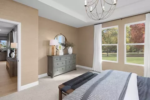 Bedroom - Lake Bluff Drive, Springfield, OH 45231 photo 2 of 6