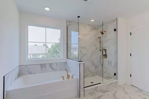 Bath - 12951 S Platte Trl, Plainfield, IL 60585 photo 1 of 3