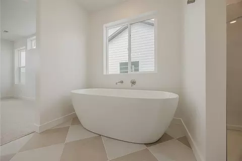 Bath - 3022 N Lone Pine St, Eagle Mountain, UT 84013 photo 1 of 1