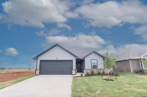 2208 NW 170th St, Edmond, OK 73012