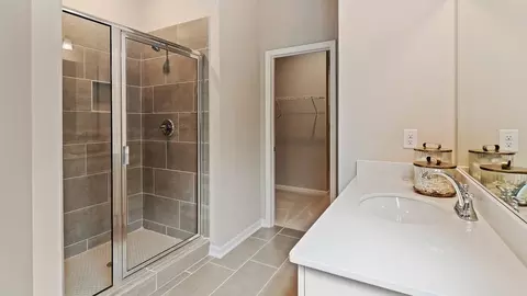 Bath - 105 Haverling Pass, Hampton, GA 30228 photo 3 of 5