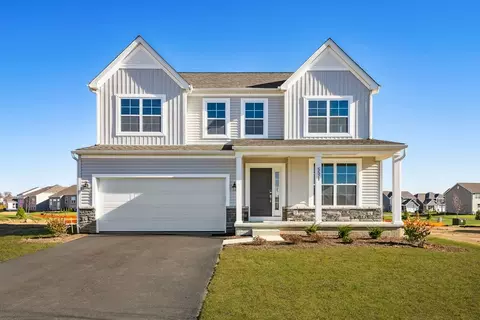 Exterior - 425 Pinehurst Dr, Commerical Point, OH 43116 photo 12 of 14