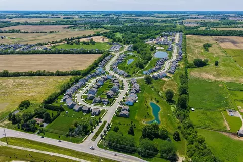 View/Area - 425 Pinehurst Dr, Commerical Point, OH 43116 photo 13 of 18