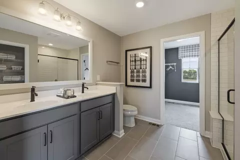Bath - 425 Pinehurst Dr, Commerical Point, OH 43116 photo 1 of 2