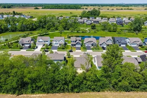 View/Area - 425 Pinehurst Dr, Commerical Point, OH 43116 photo 11 of 18