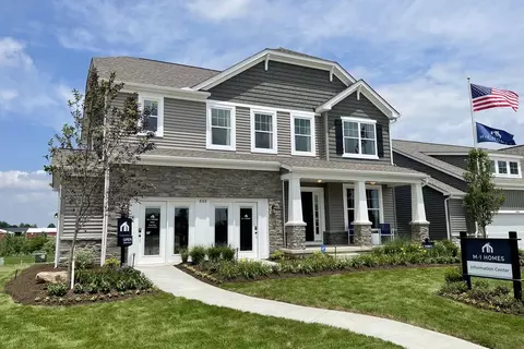 Exterior - 425 Pinehurst Dr, Commerical Point, OH 43116 photo 8 of 14