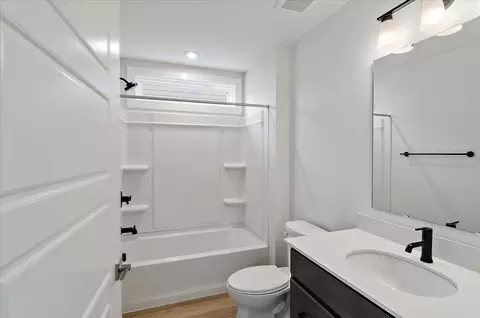 Bath - 262 Meridian Way, Fort Mitchell, KY 41017 photo 4 of 6