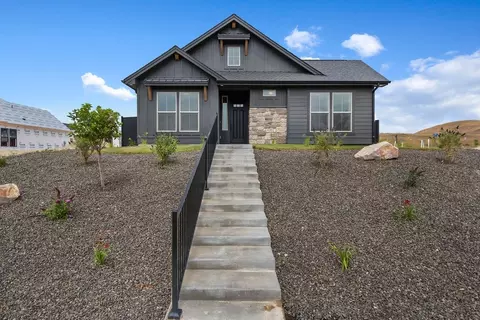 6422 N Barholm Ln, Eagle, ID 83616
