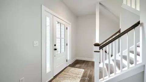 Entry Way - 77 Tupelo St, Lititz, PA 17543 photo 2 of 5