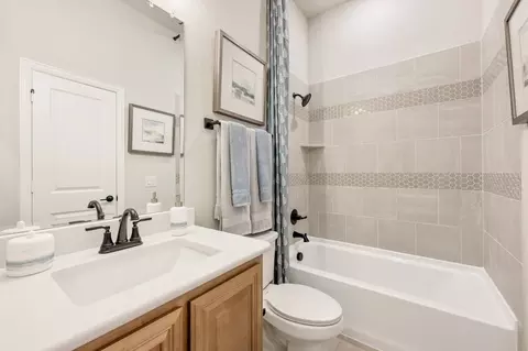 Bath - 1706 Baldwin Dr, Cedar Hill, TX 75104 photo 5 of 5
