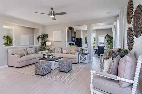 Living - 5135 Briscoe Blf, Converse, TX 78109 photo 2 of 2