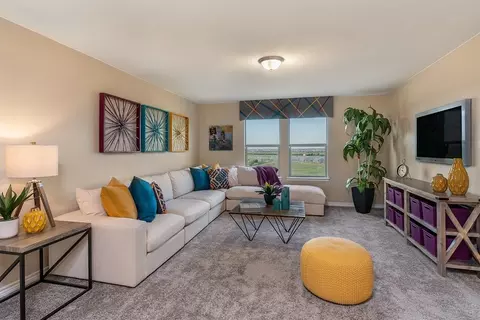 Living - 5135 Briscoe Blf, Converse, TX 78109 photo 1 of 2