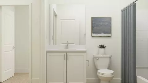 Bath - 411 Broadstone Dr, Los Banos, CA 93635 photo 2 of 2