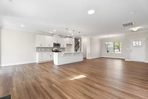 Living - 120 Sugar Maple Dr, King, NC 27021 photo 2 of 2